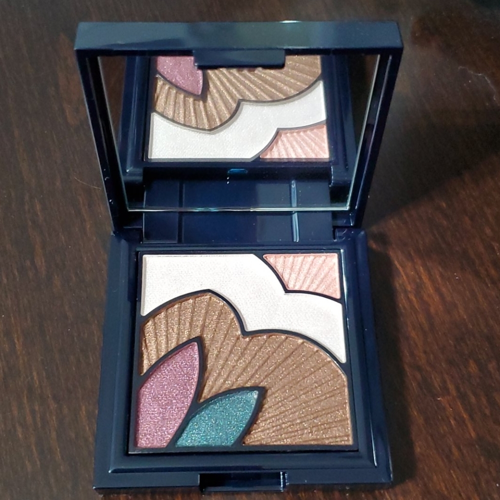 BNIB travel size Estee Lauder eyeshadow pallet